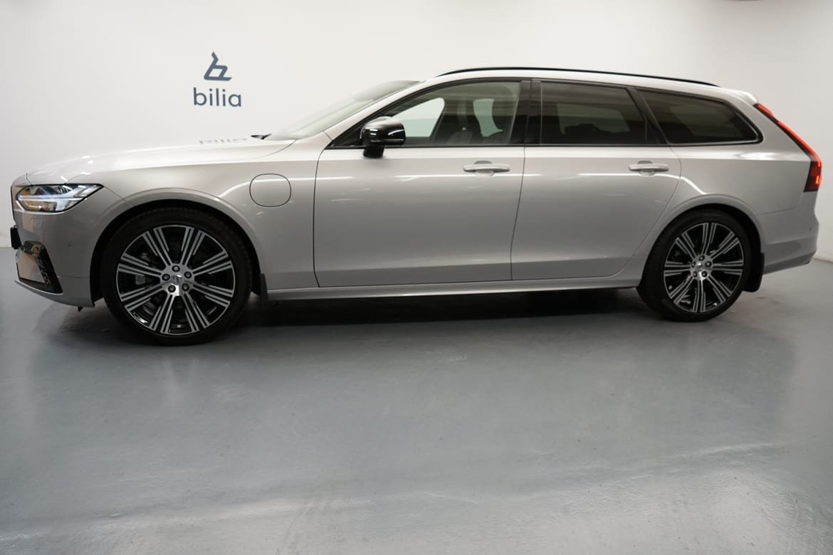 Volvo V90 2025, photo 2/10