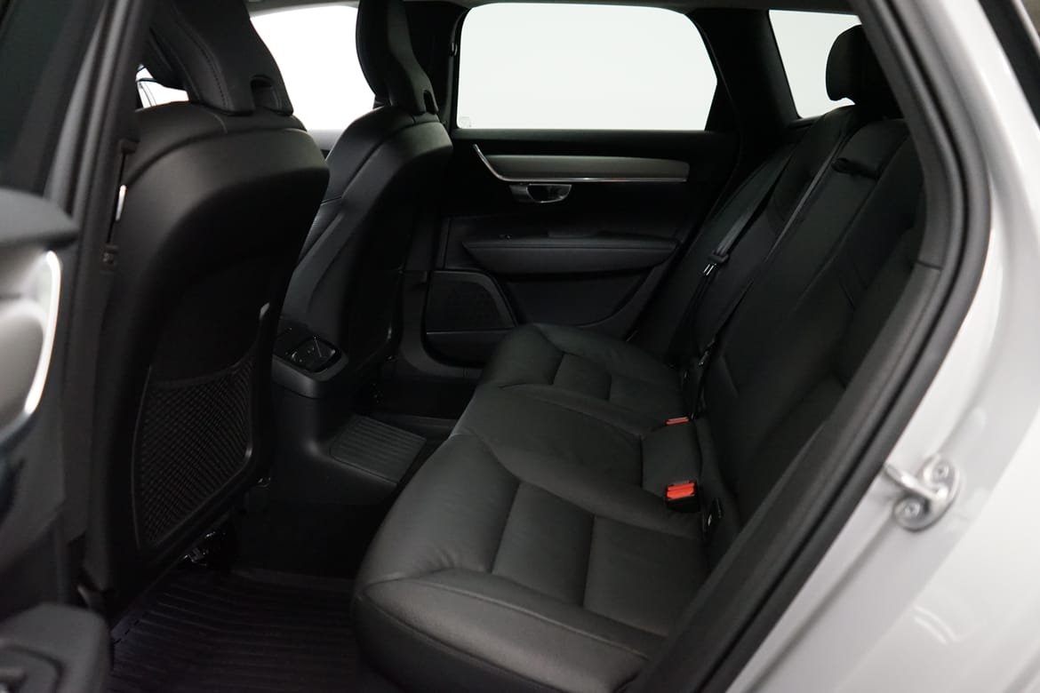 Volvo V90 2025, photo 7/10