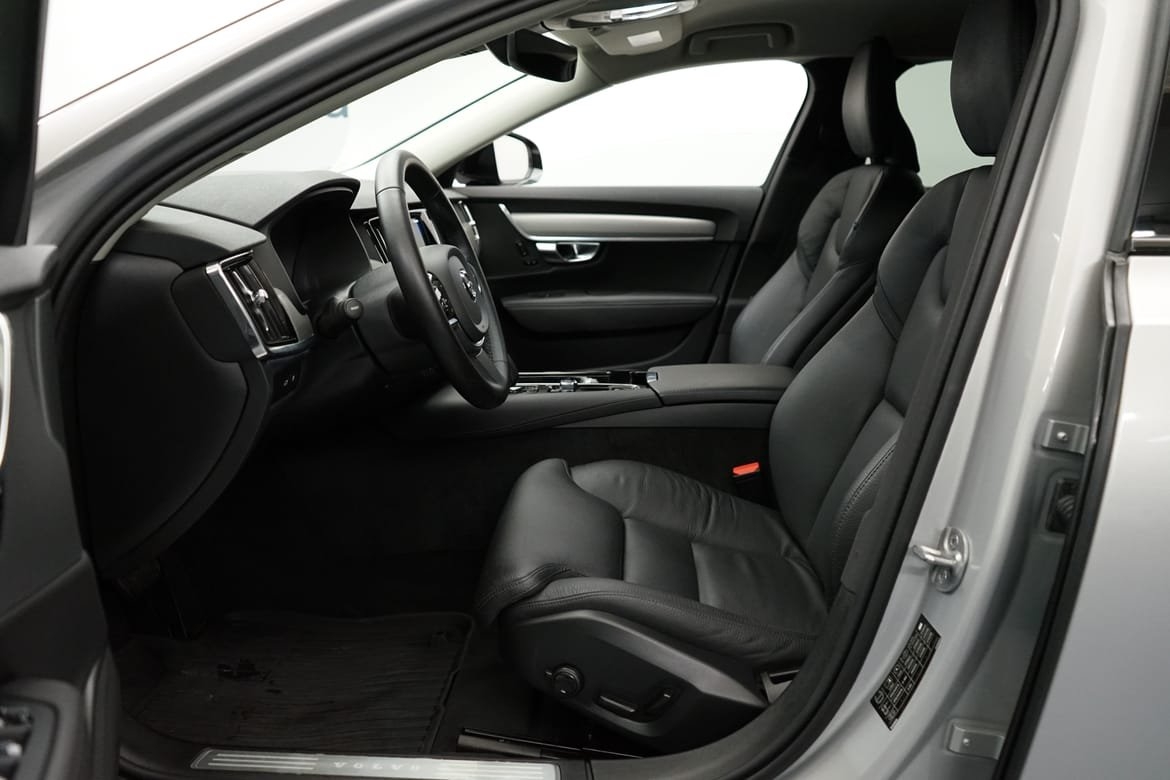 Volvo V90 2025, photo 5/10