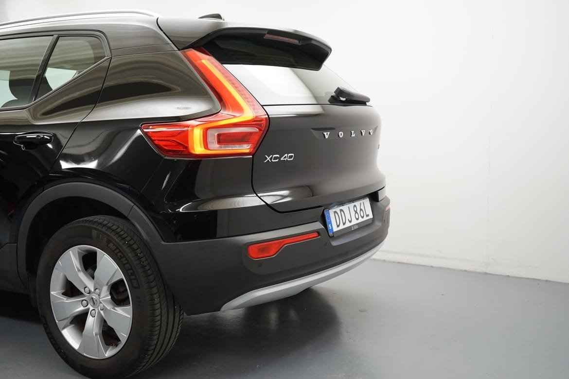 Volvo XC40 2021, photo 3/10