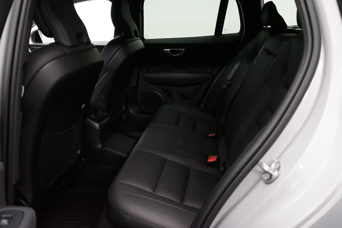Volvo V60 T6 Plus Dark Nordic Edition 2025, bild 7/10