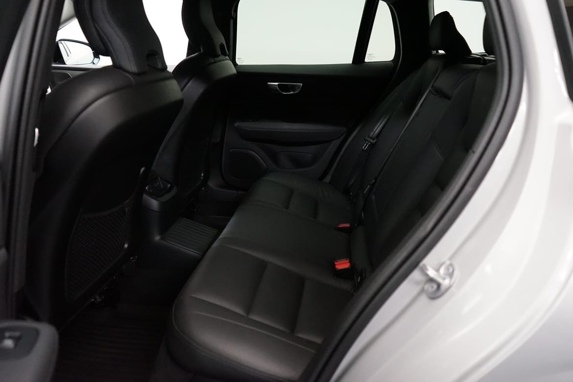 Volvo V60 T6 Plus Dark Nordic Edition 2025, kuva 7/10