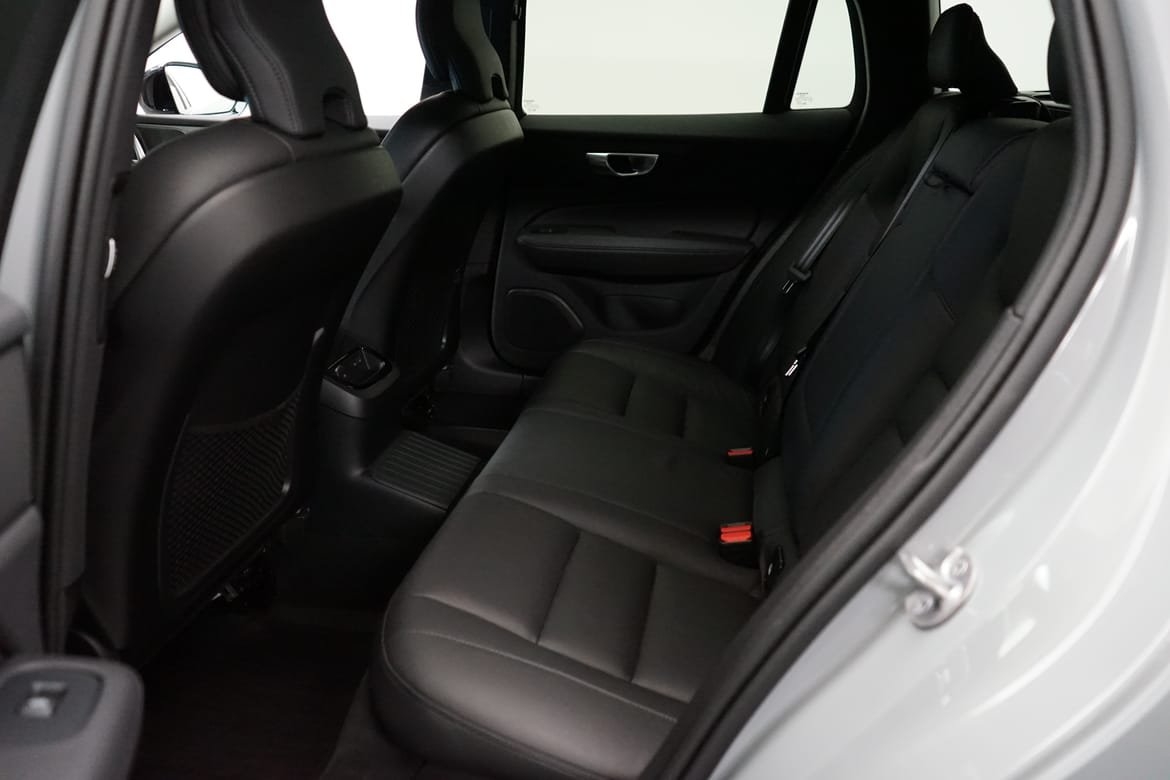 Volvo V60 T6 Plus Dark Nordic Edition 2025, photo 7/10