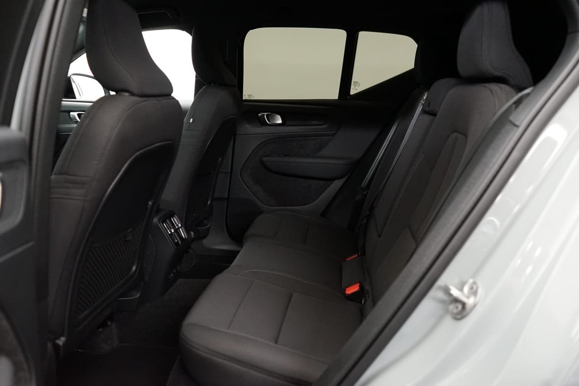 Volvo EX40 2026, bild 7/10