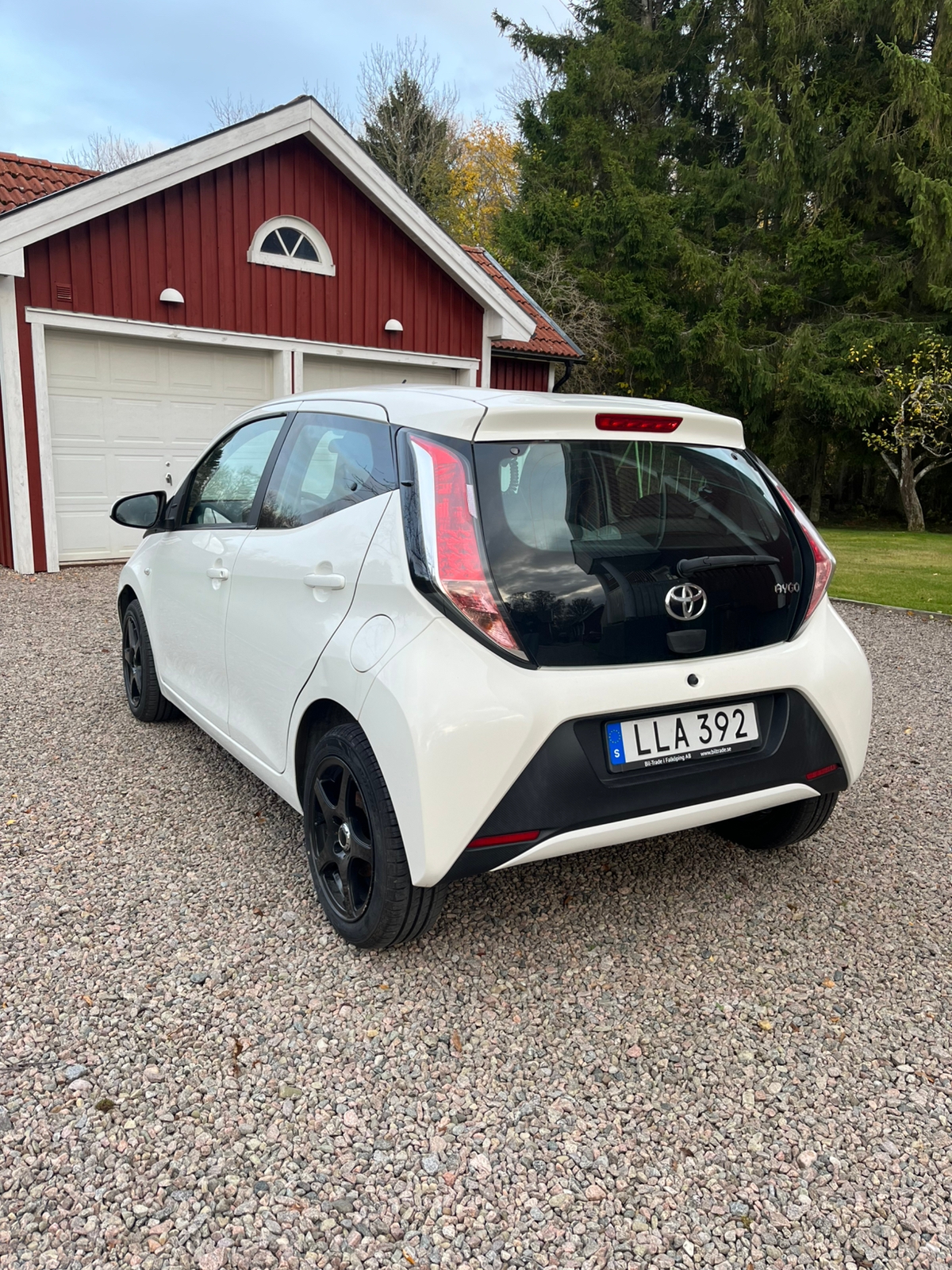 Toyota Aygo 5-dörrar 1.0 VVT-i Manuell 2015, bild 4/8