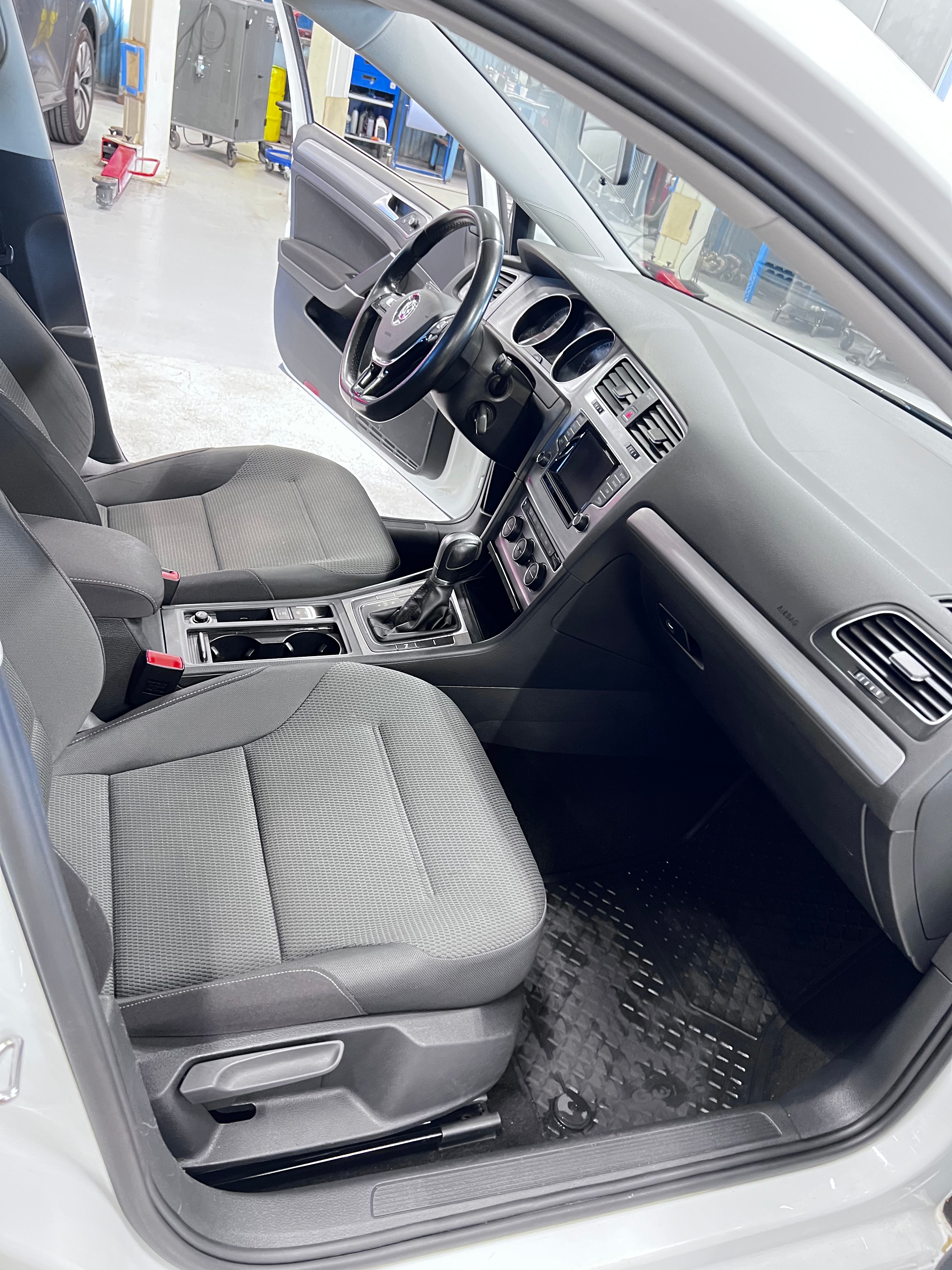 Volkswagen Golf 1.4 TGI 2015, photo 6/10