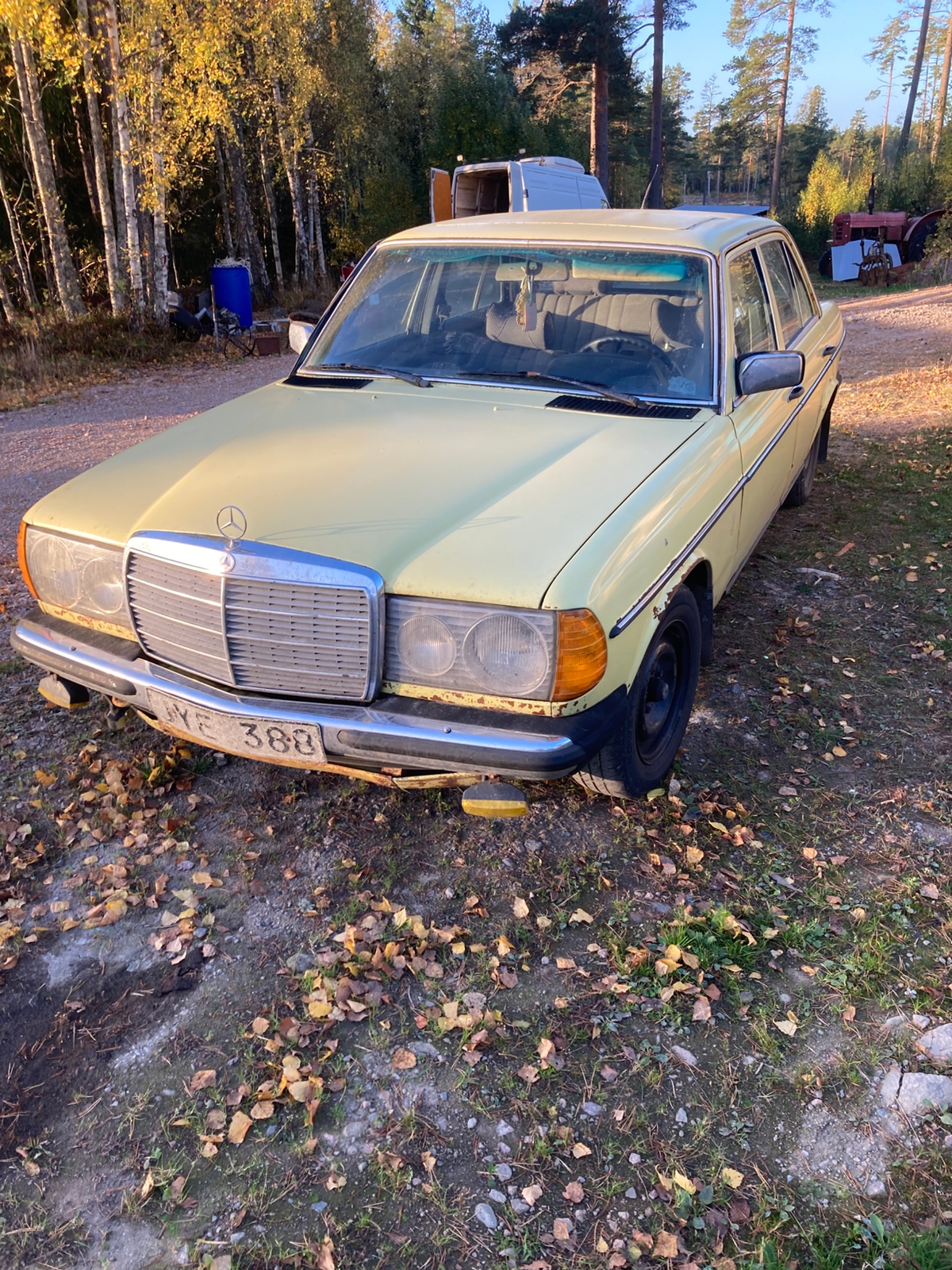 Mercedes-Benz 240