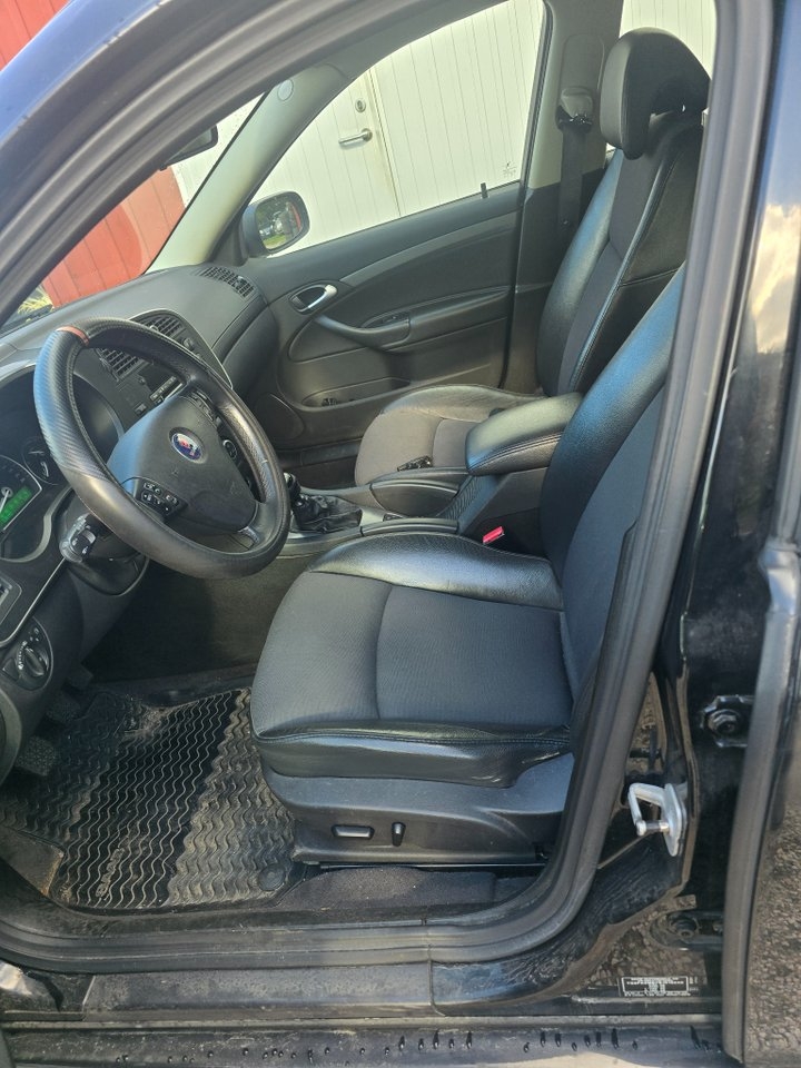 Saab 9-3 1.9 TTiD Linear 2011, kuva 5/6