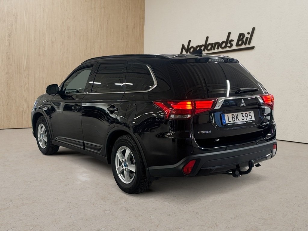 Mitsubishi Outlander 2.2 DI-D 2018, bild 3/10