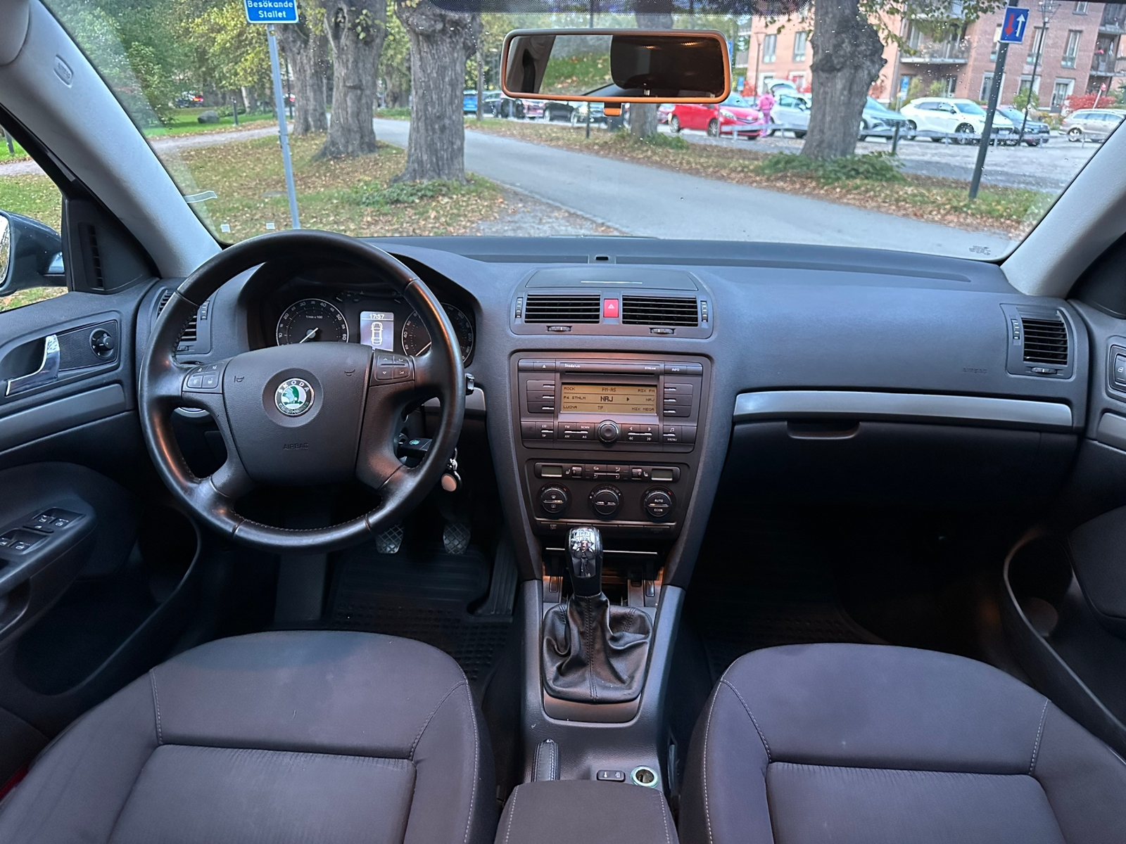 Skoda Octavia 2.0 FSI Manuell 2006, bild 5/10