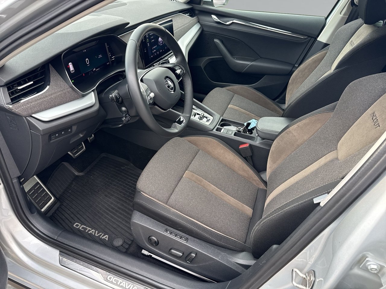Skoda Octavia Scout 2.0 TDI SCR 2022, bild 6/10