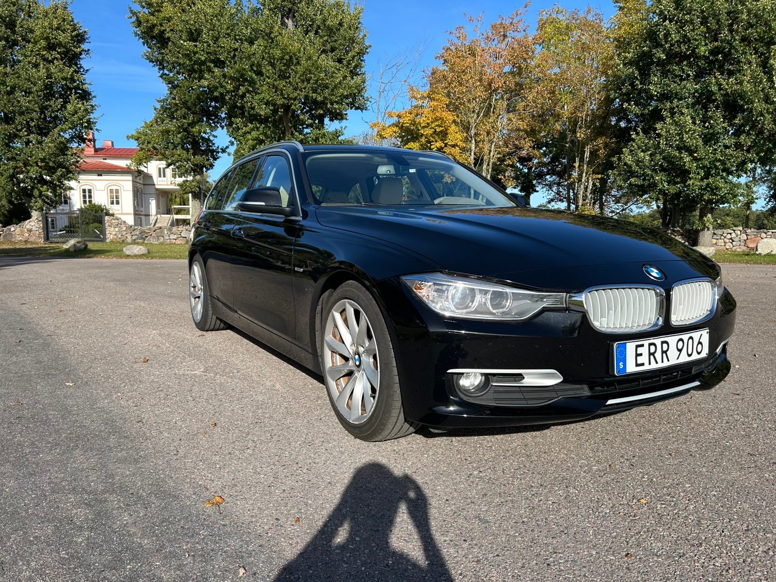 BMW 320d 2013, bild 2/6