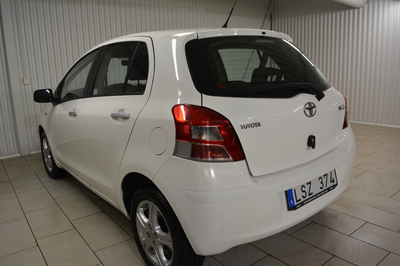 Toyota Yaris 1.0 2011, bild 3/10