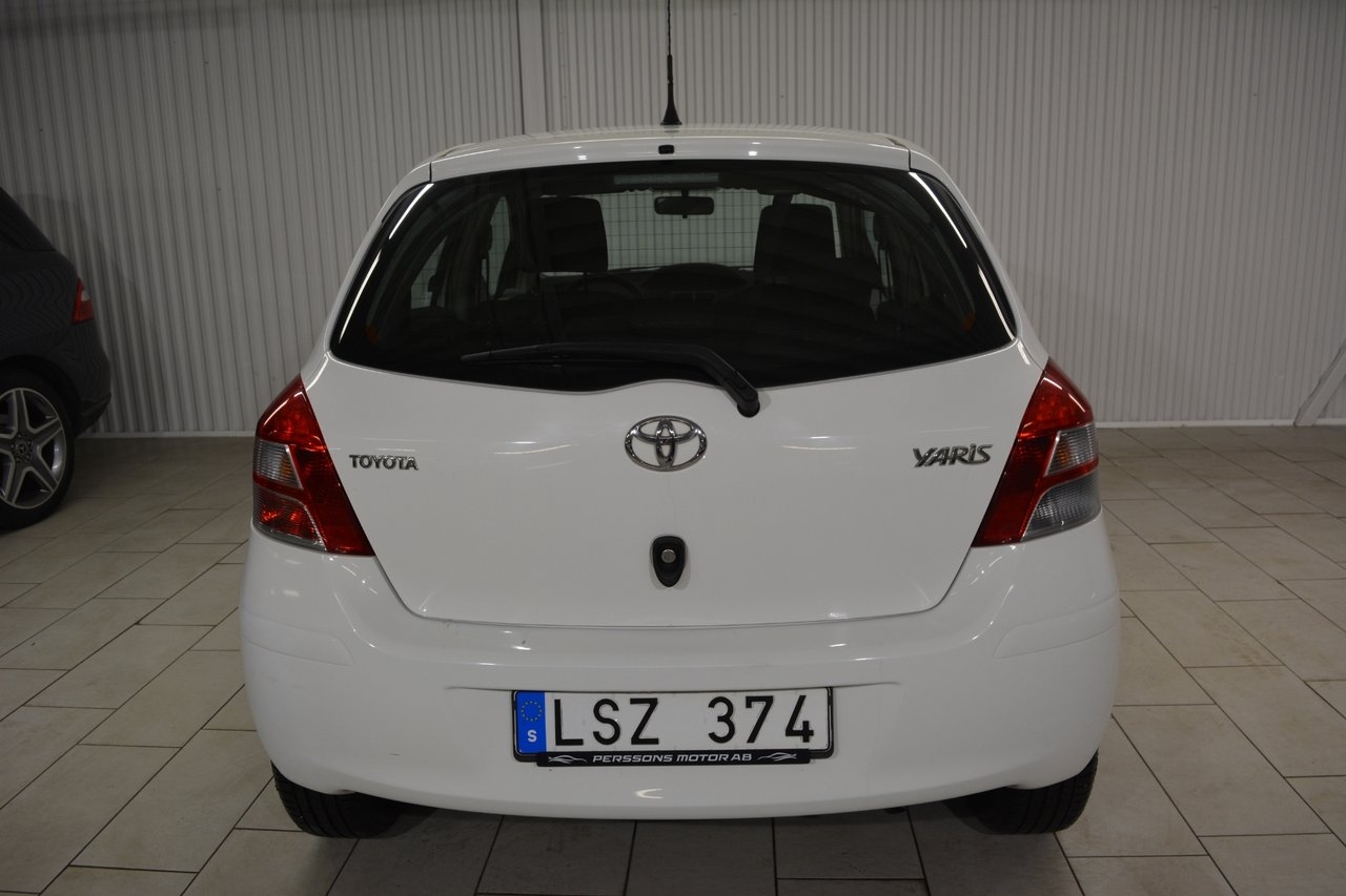 Toyota Yaris 1.0 2011, bild 4/10
