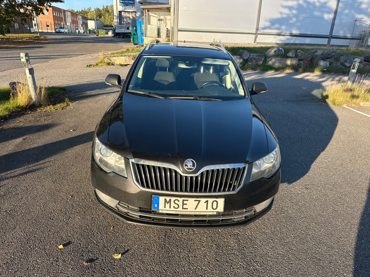Skoda Superb 2.0 TDI Ambition 2015, kuva 2/9
