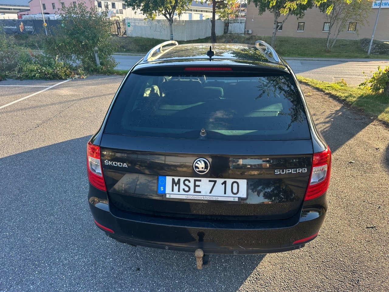Skoda Superb 2.0 TDI Ambition 2015, kuva 6/9