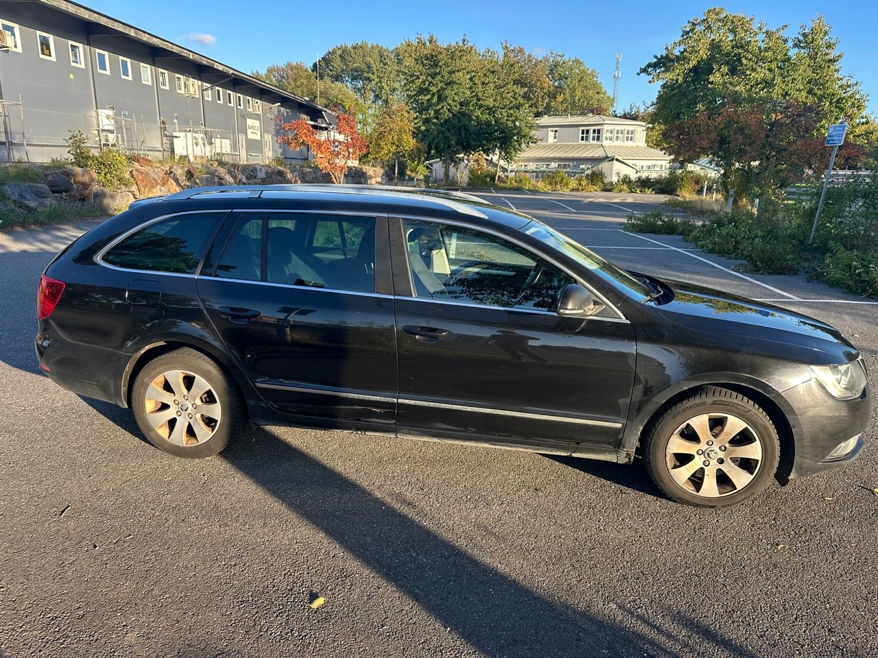 Skoda Superb 2.0 TDI Ambition 2015, kuva 5/9