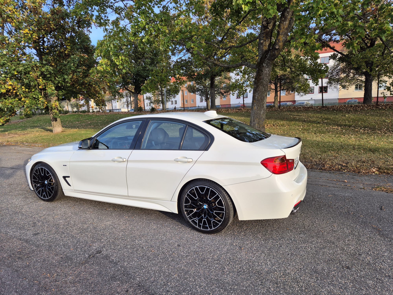BMW 325 Sport Line 2015, kuva 5/10