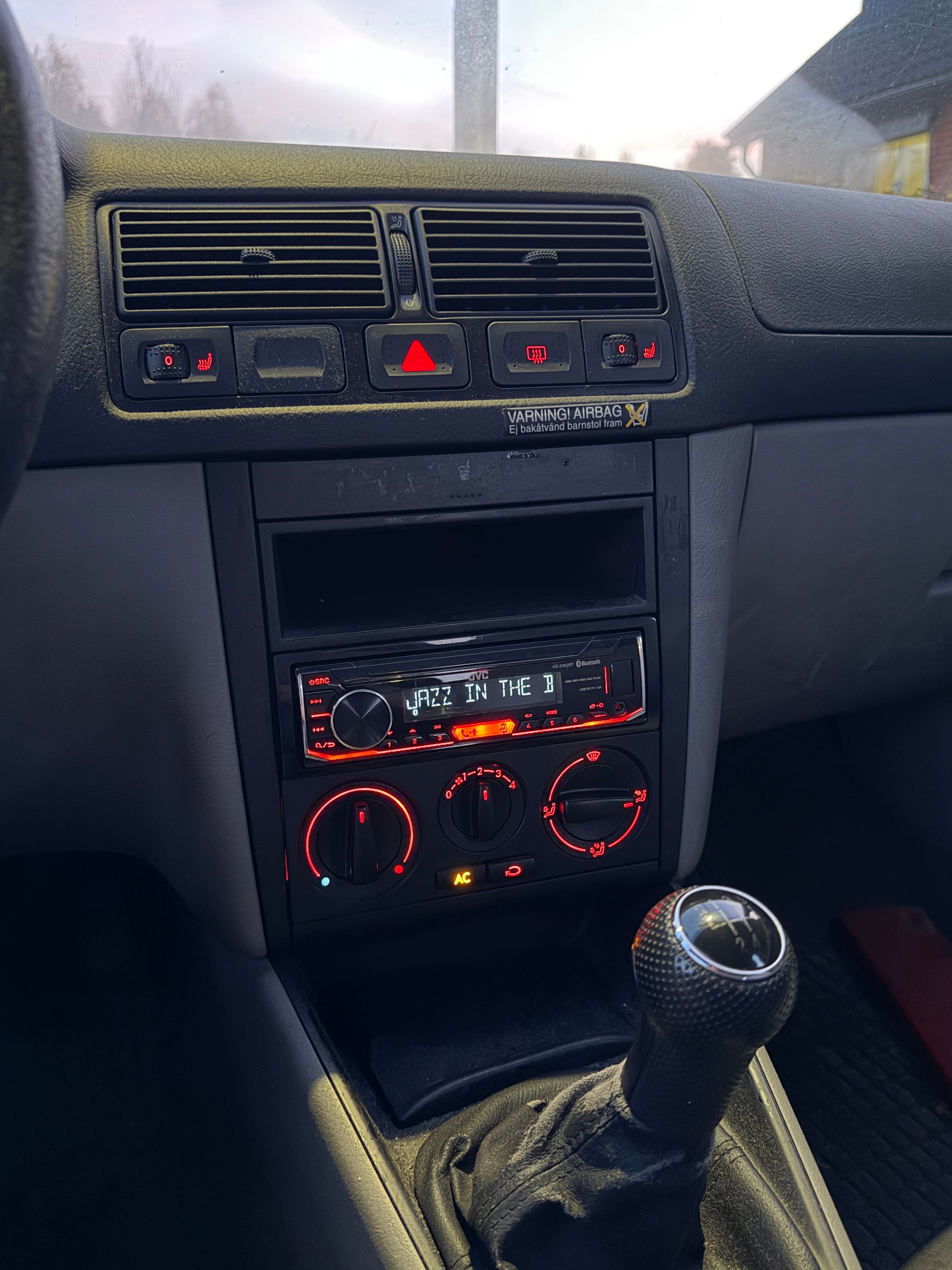 Volkswagen Golf 1.6 Ocean 2002, photo 2/4