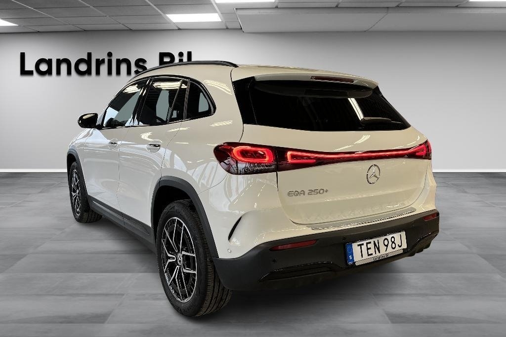 Mercedes-Benz EQA AMG Line 2023, bild 6/10