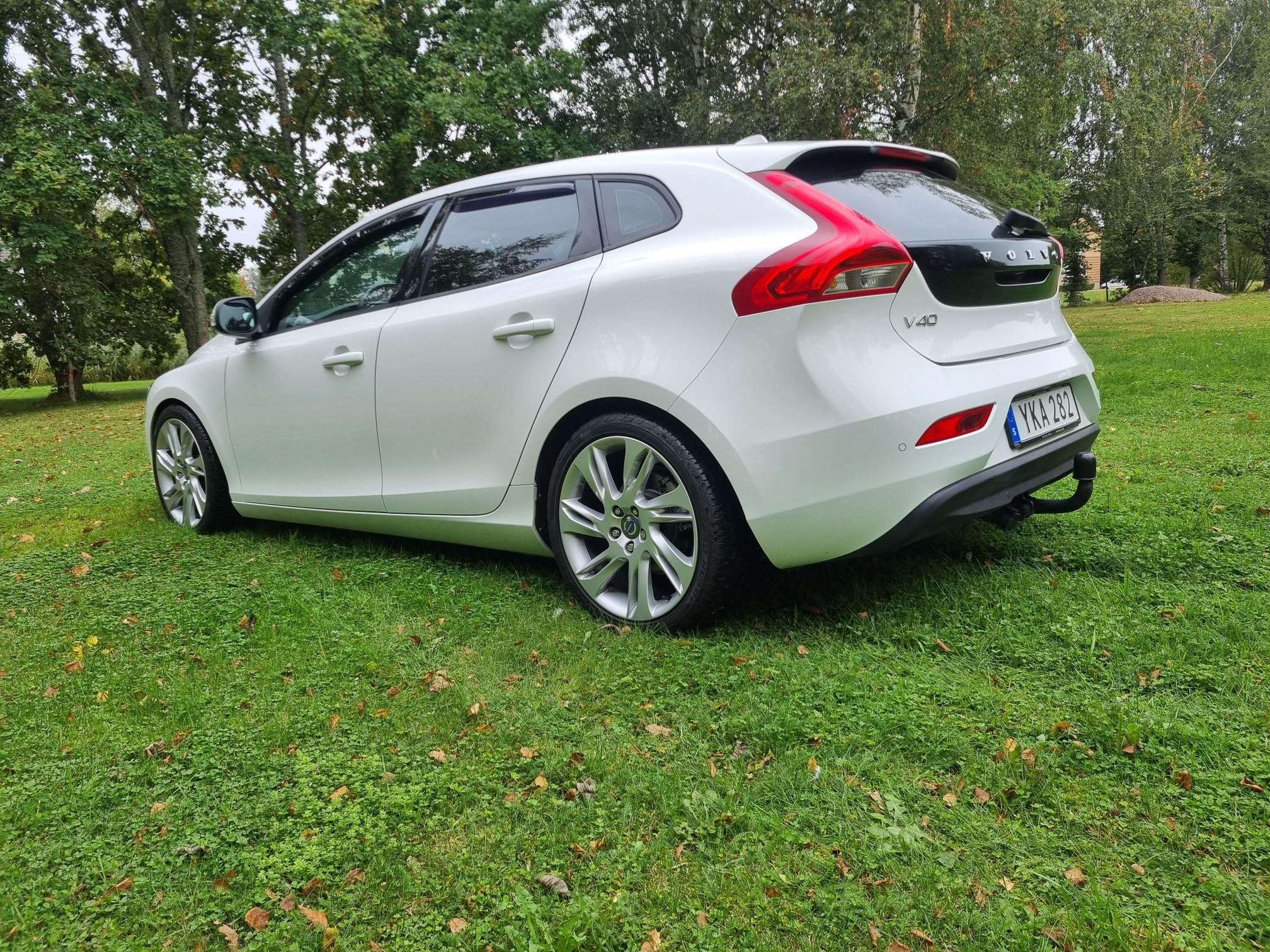 Volvo V40 T2 Manuell 2017, bild 4/10