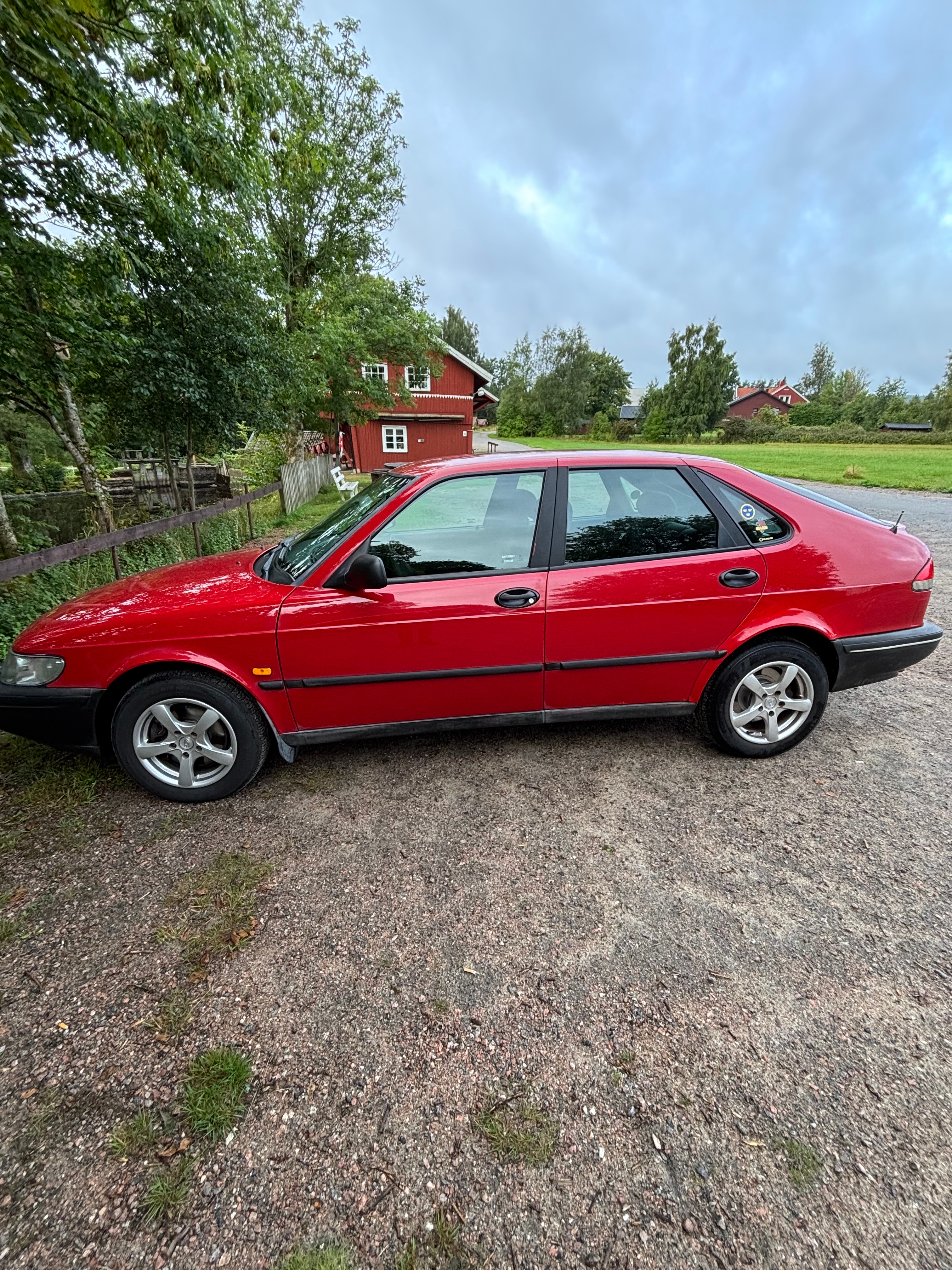 Saab 900 5-dörrar 2.0 Manuell 1997, bild 4/8
