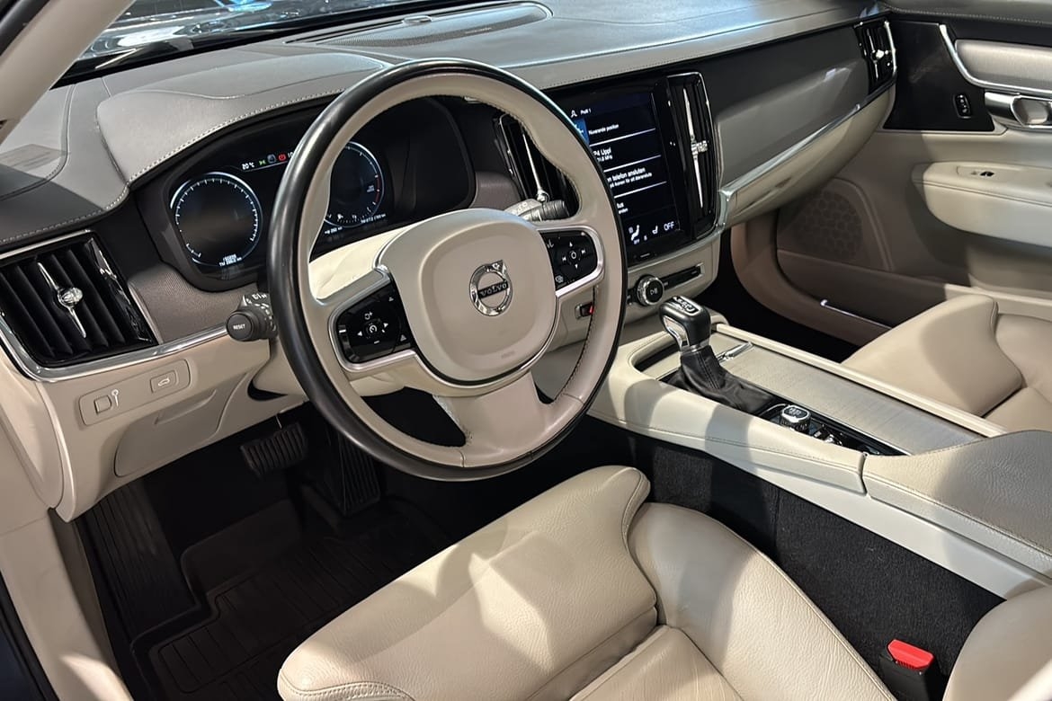 Volvo V90 D3 Inscription 2020, photo 6/17
