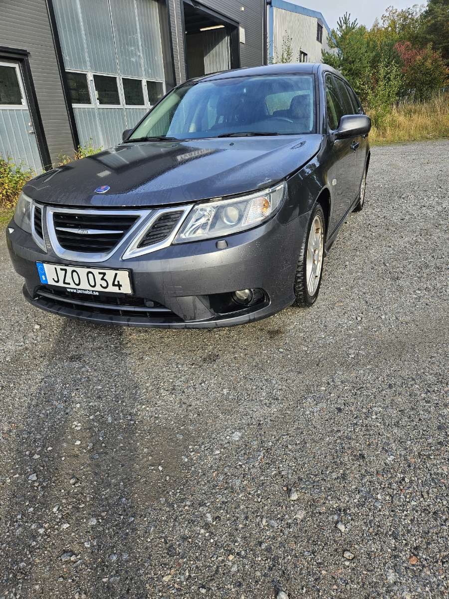 Saab 9-3 2010, bild 2/5