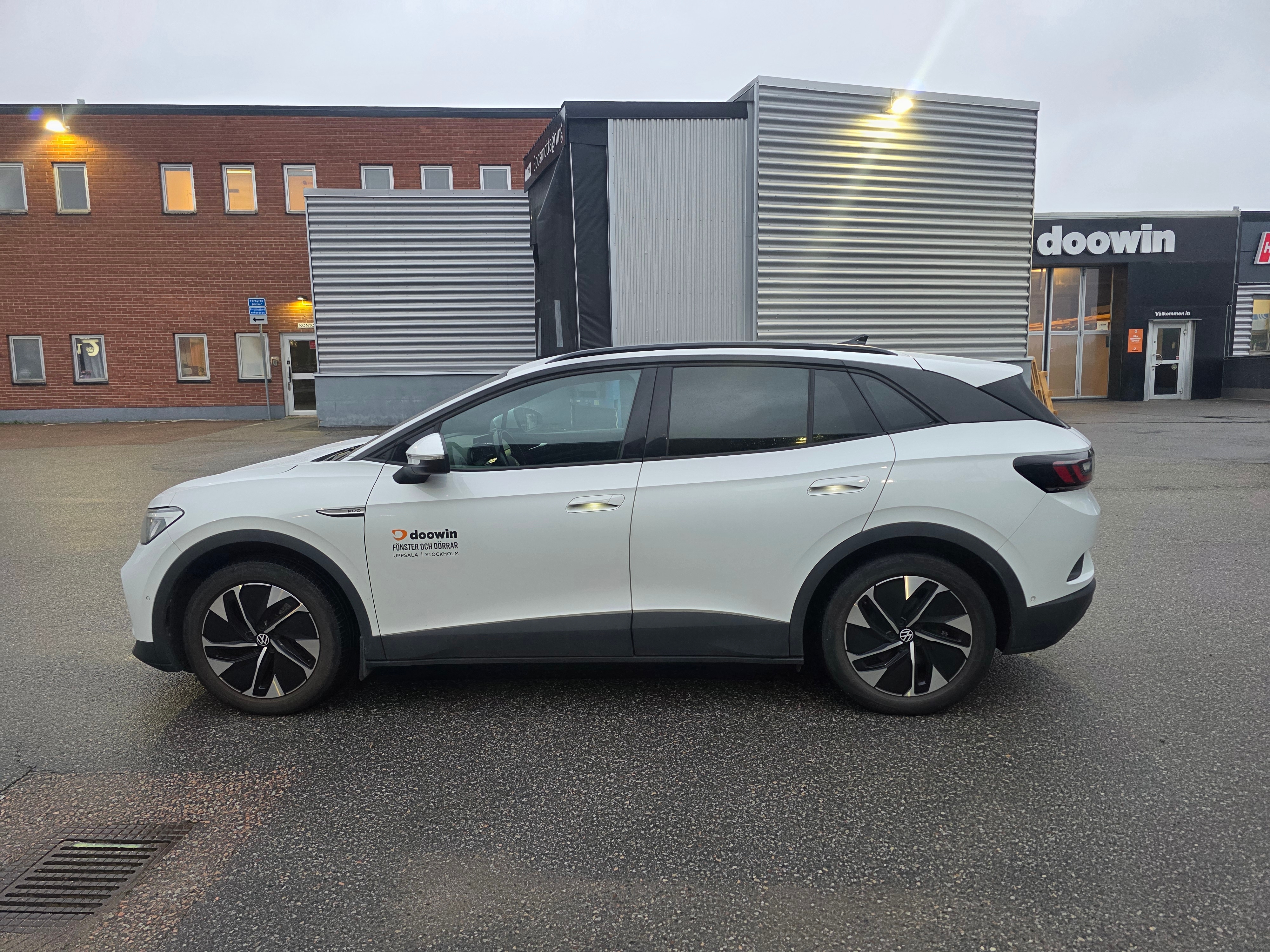 Volkswagen ID.4 Pro Performance 2022, bild 4/9