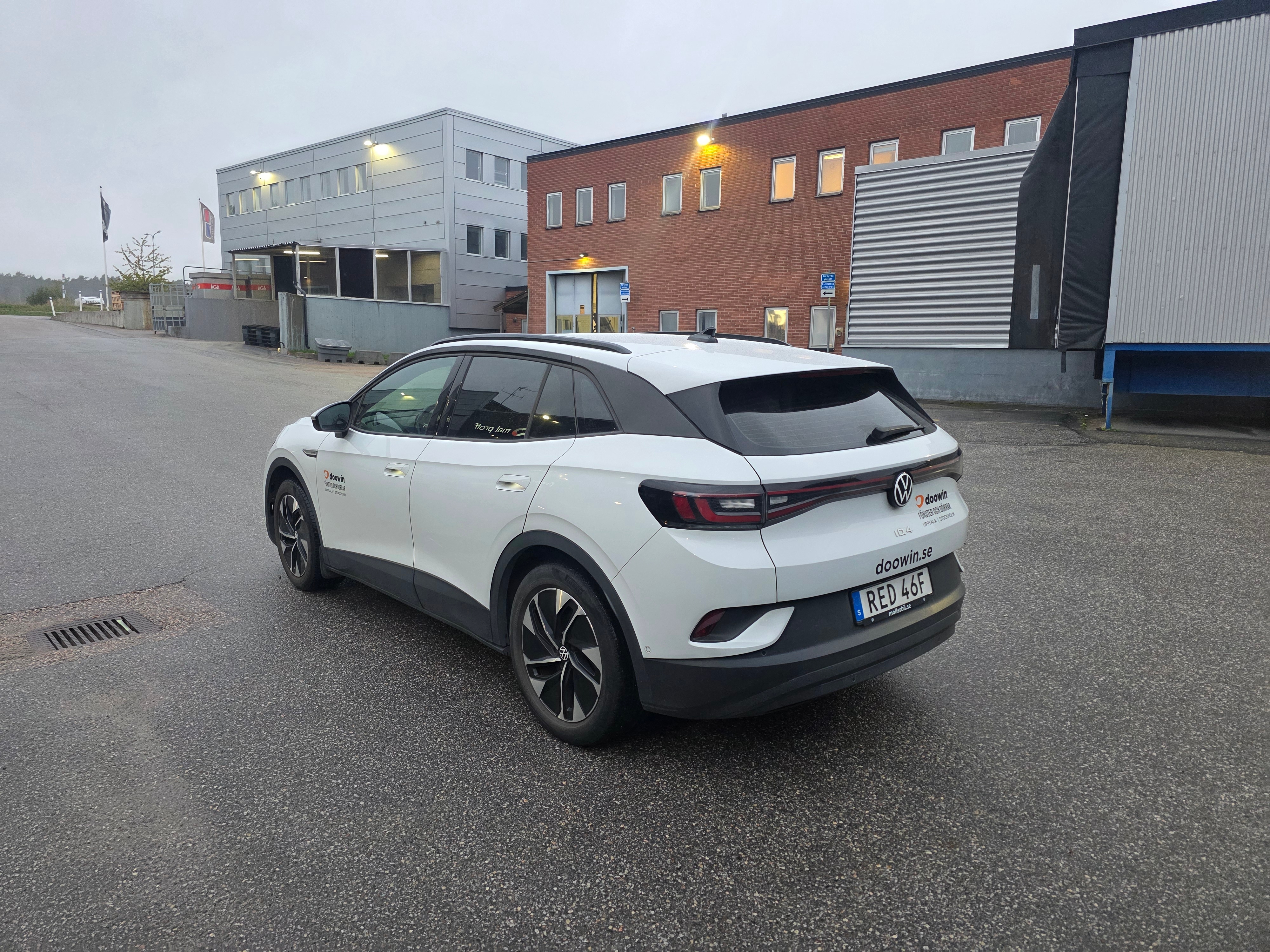 Volkswagen ID.4 Pro Performance 2022, bild 2/9