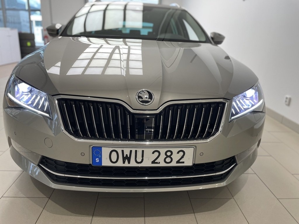 Skoda Superb 1.5 TSI Style 2019, bild 3/21