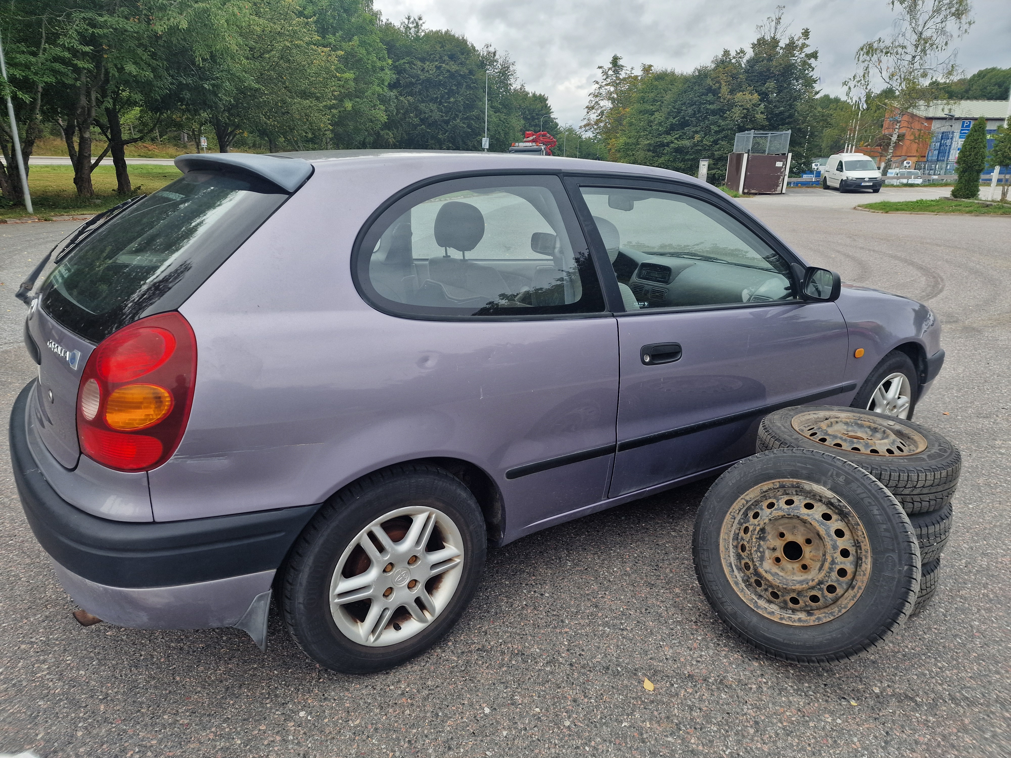 Toyota Corolla 1998, bild 2/8