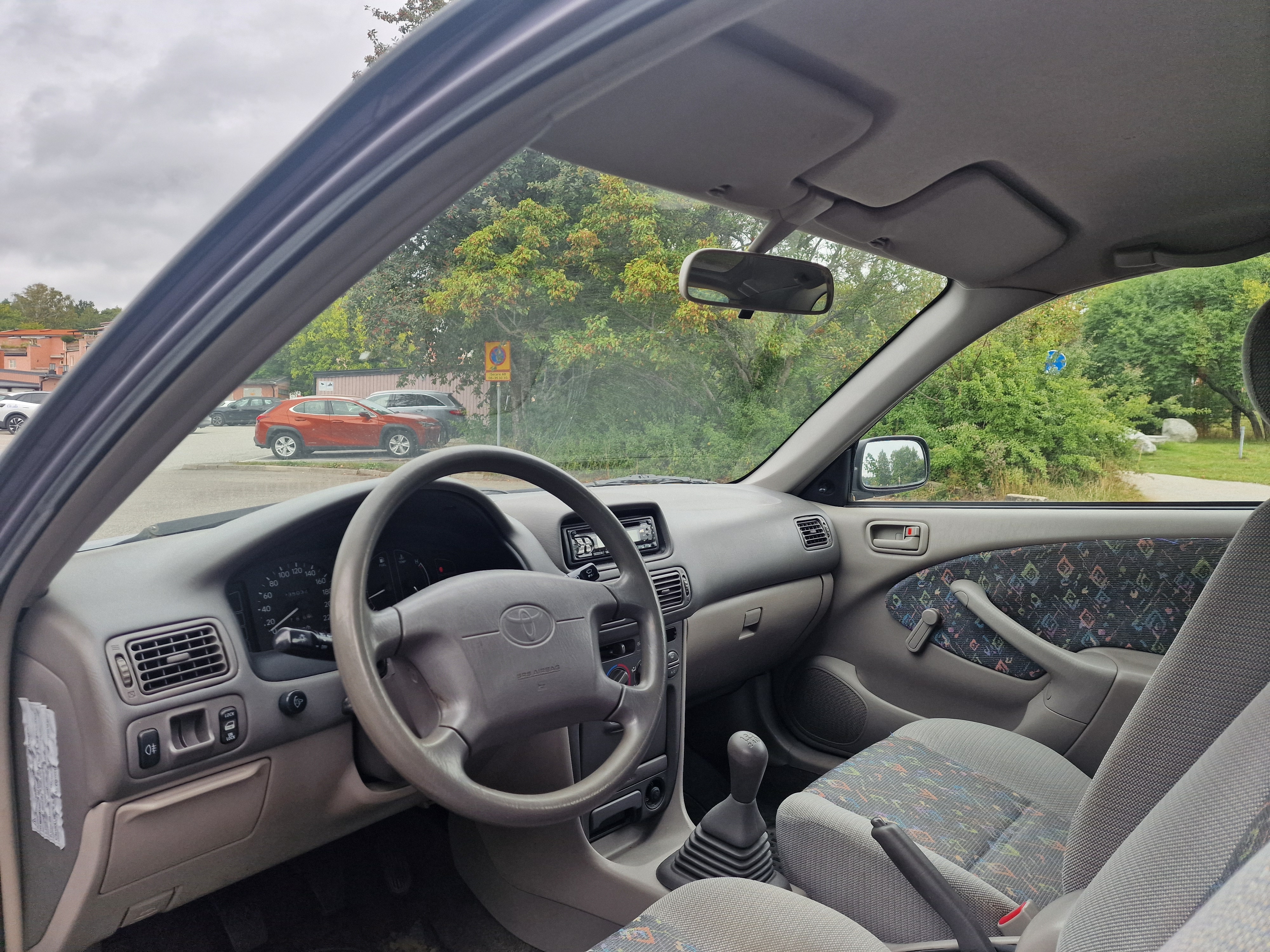 Toyota Corolla 1998, bild 5/8
