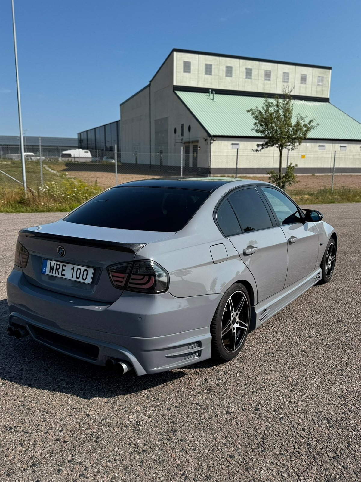 BMW 330i 2005, bild 2/4