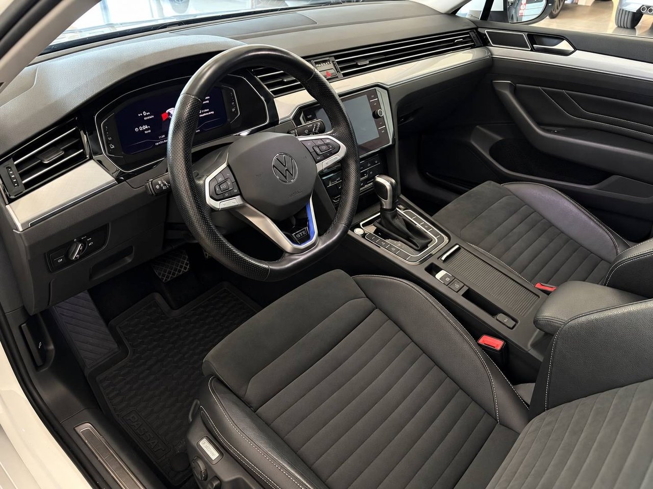 Volkswagen Passat GTE 2022, bild 5/10