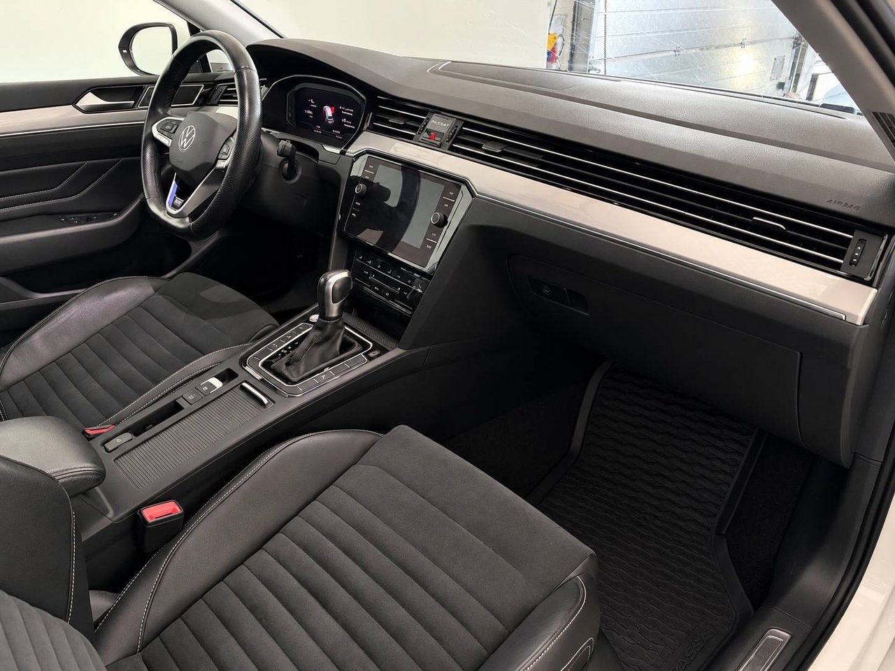 Volkswagen Passat GTE 2022, bild 6/10