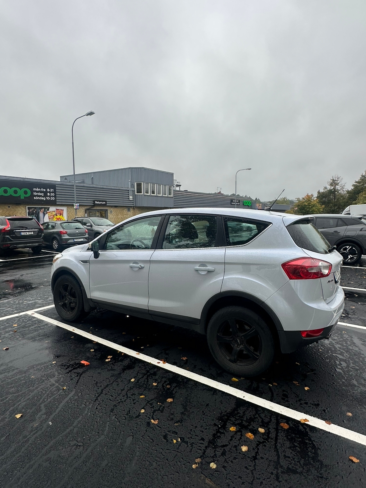 Ford Kuga 2.0 TDCi Manuell 2013, bild 3/8