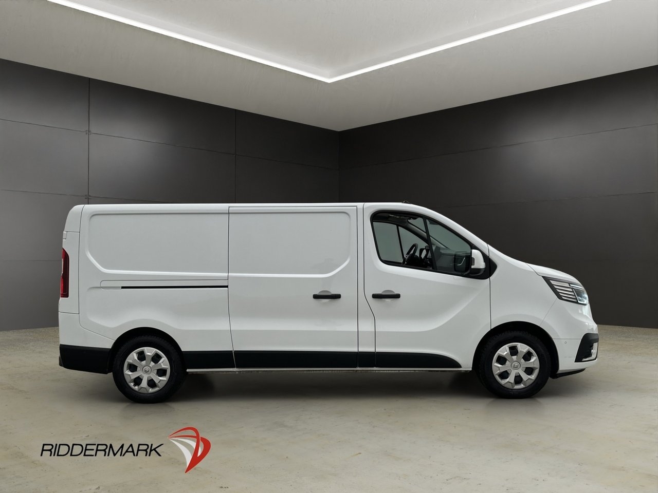 Renault Trafic L2 E-TECH Dragkrok 2024, bild 2/10