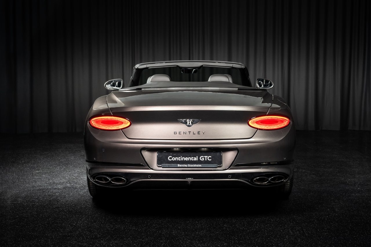 Bentley Continental V8 2022, kuva 9/10