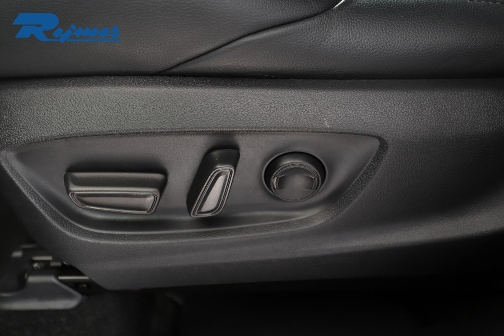 Toyota Corolla Cross 2.0 Hybrid 2023, bild 6/10