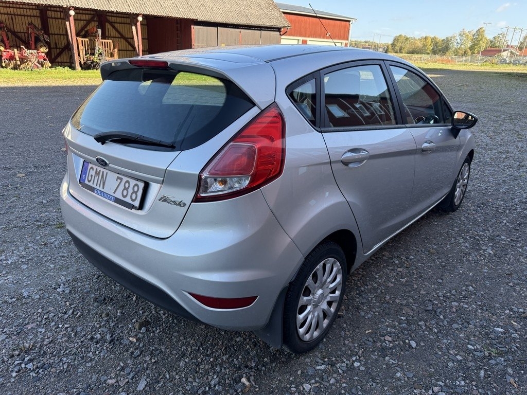 Ford Fiesta 1.25 Trend 2013, bild 3/9