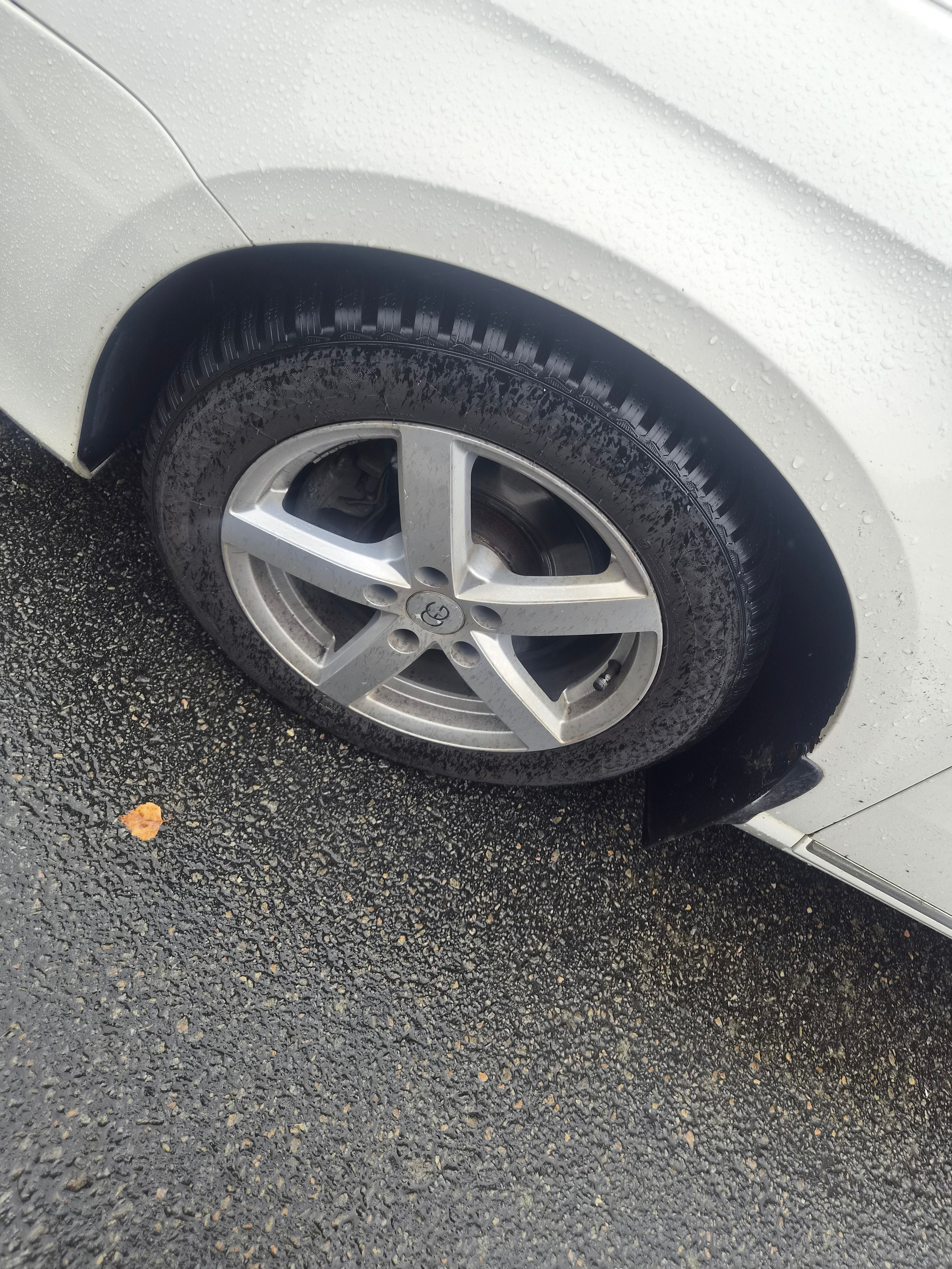 Volkswagen Passat 2.0 TDI 2014, kuva 9/10