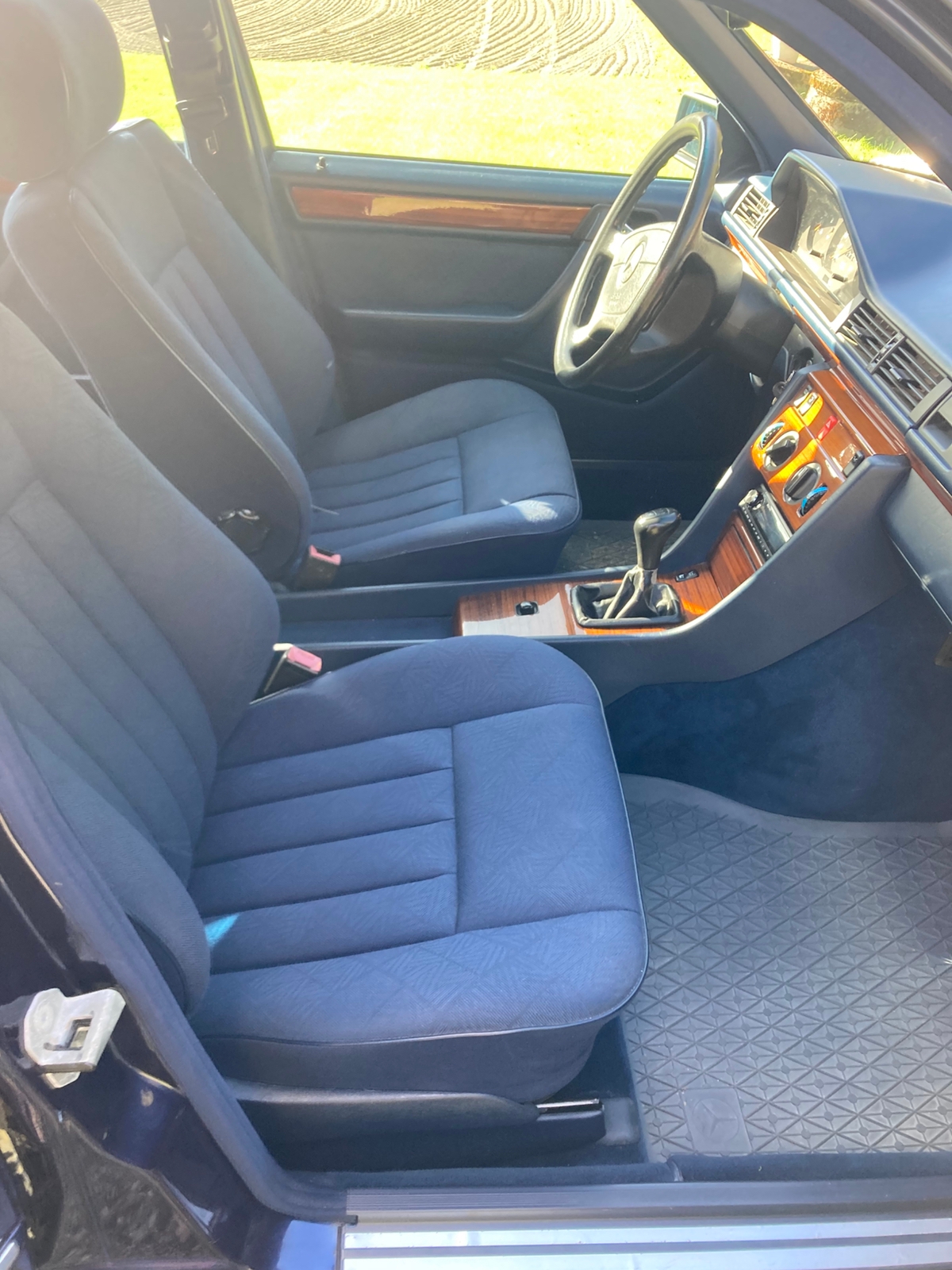 Mercedes-Benz E 200 Manuell 1995, bild 5/5