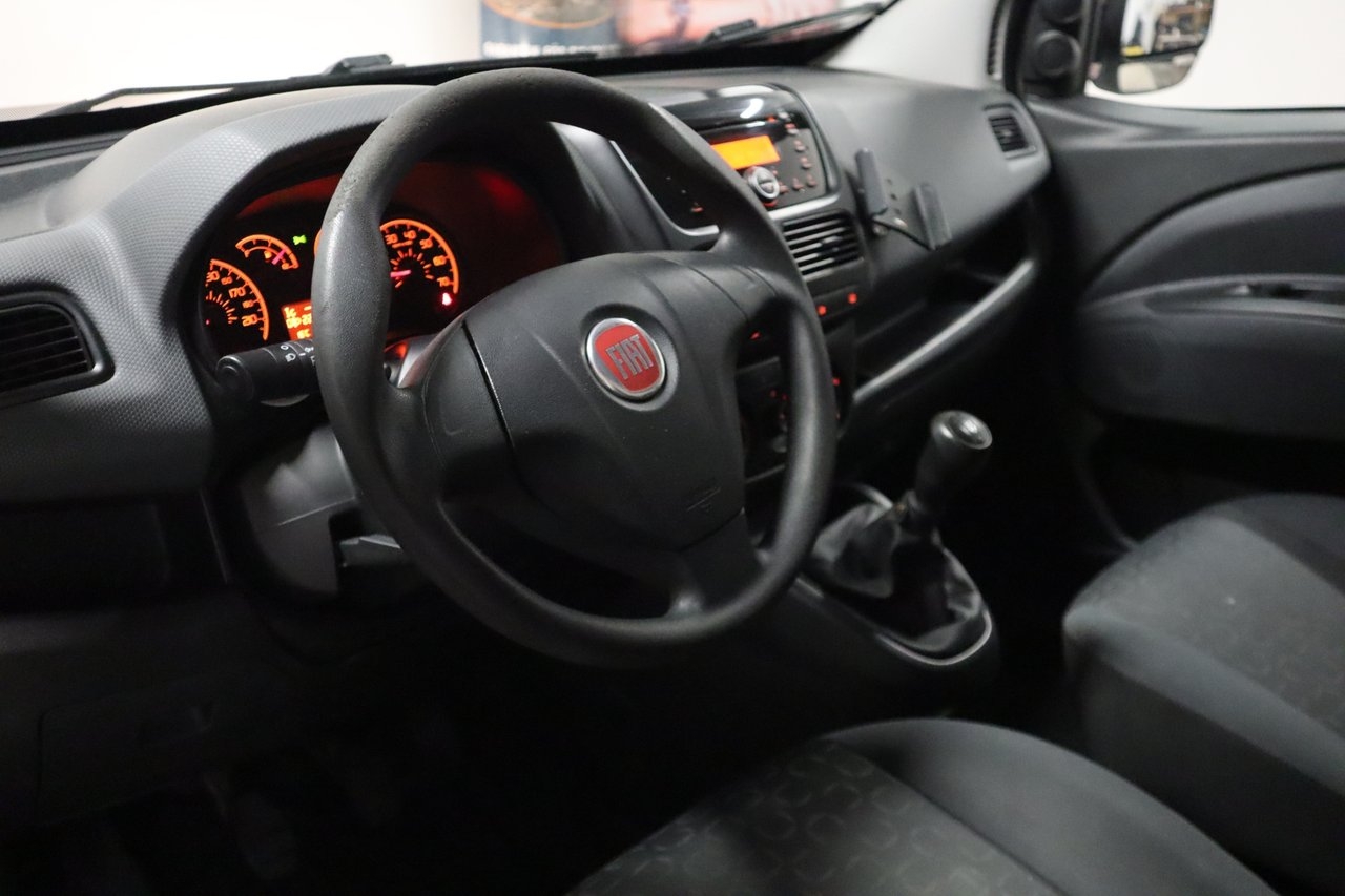Fiat Doblo 2012, bild 7/10