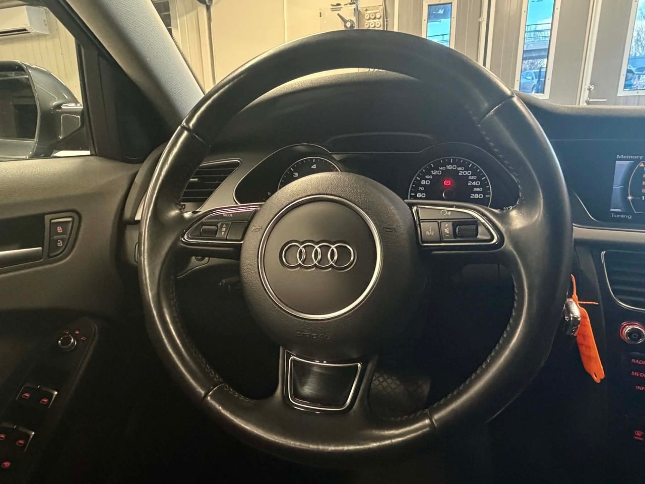 Audi A4 2.0 TDI 2013, bild 5/10