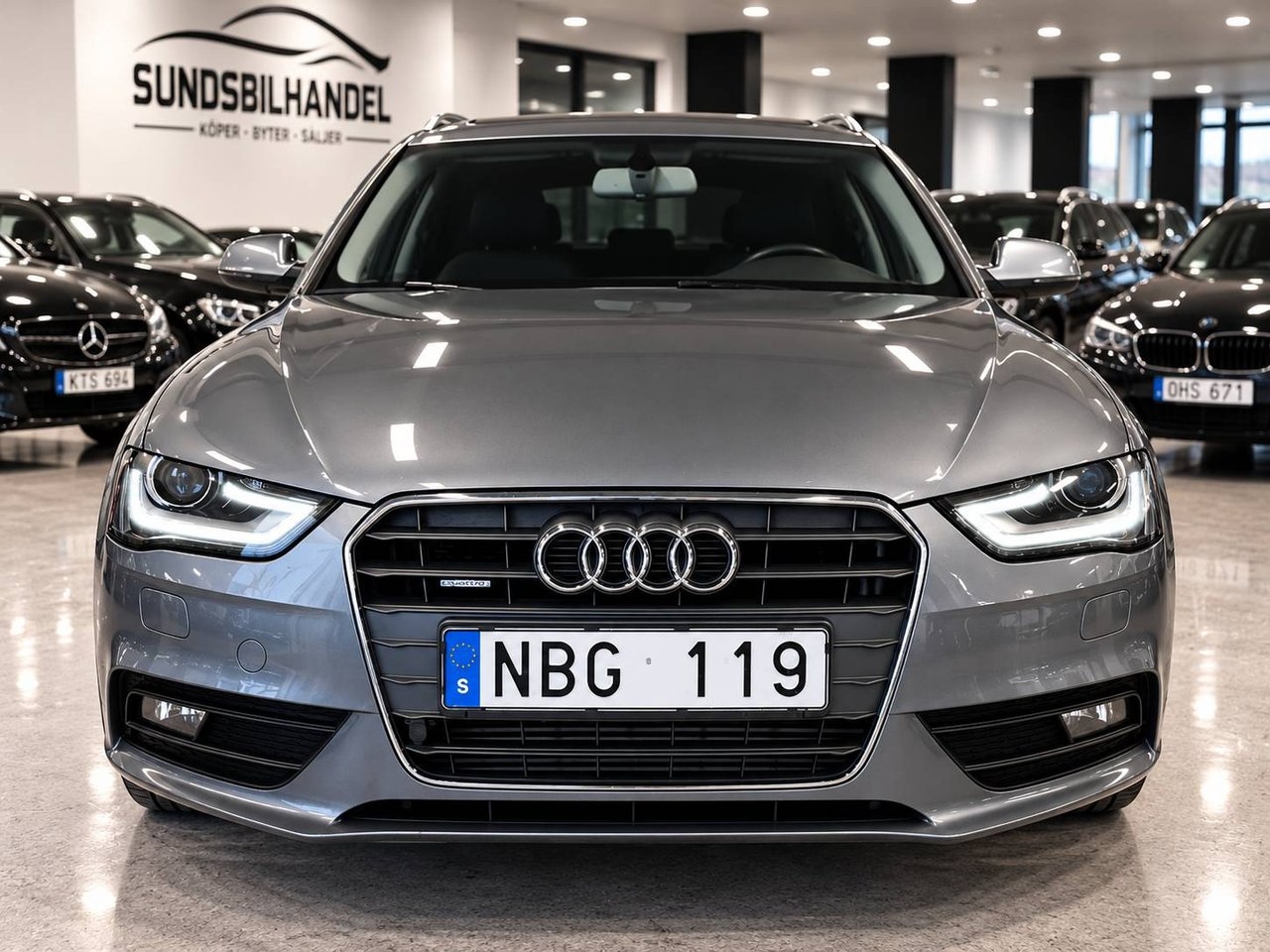 Audi A4 2.0 TDI 2013, bild 2/10