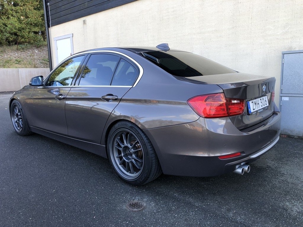BMW 330d 2015, bild 2/10