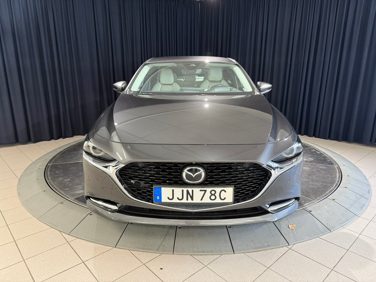 Mazda 3 2.0 e-SKYACTIV-X Hybrid 2019, bild 2/10