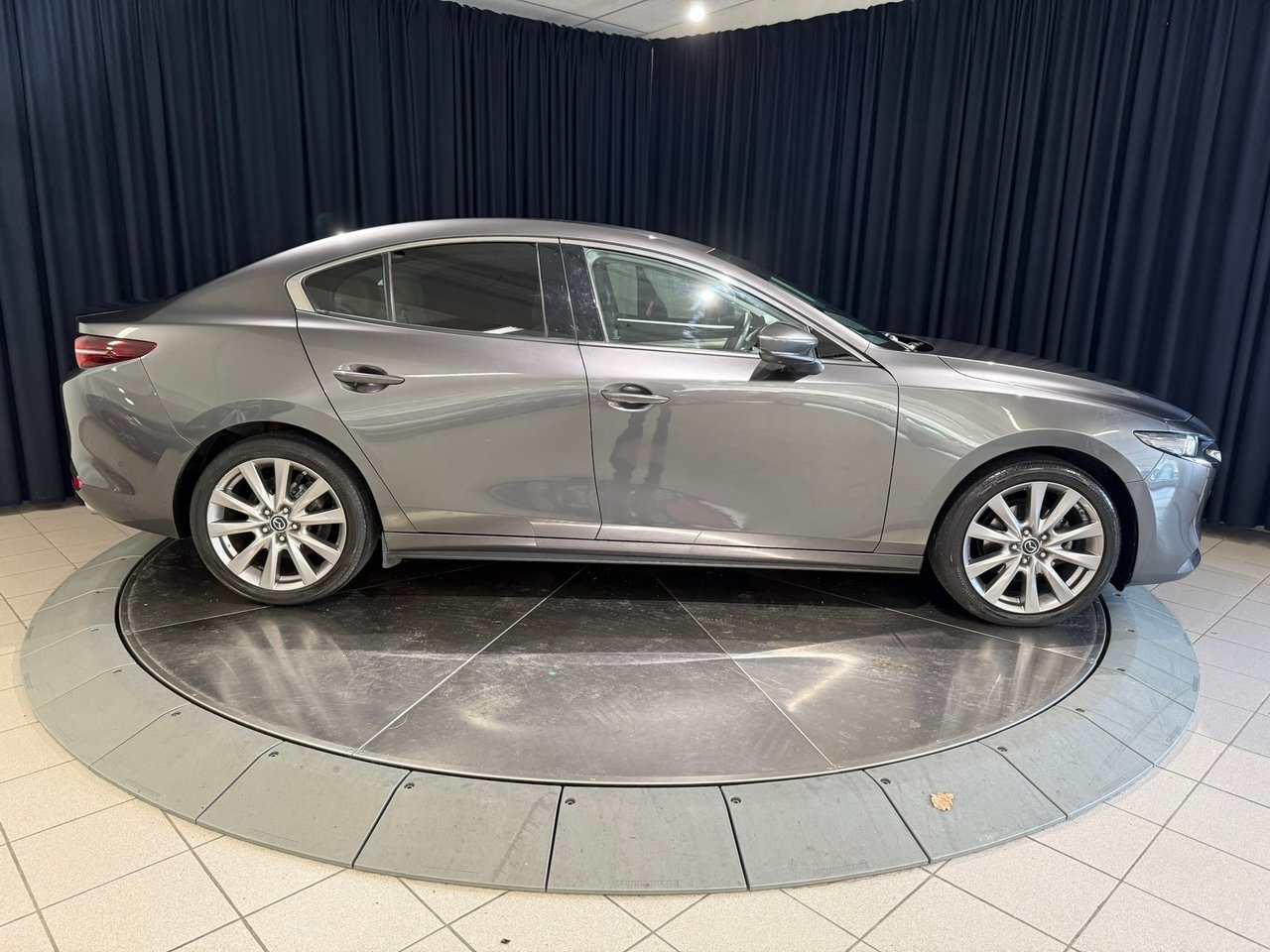 Mazda 3 2.0 e-SKYACTIV-X Hybrid 2019, bild 7/10