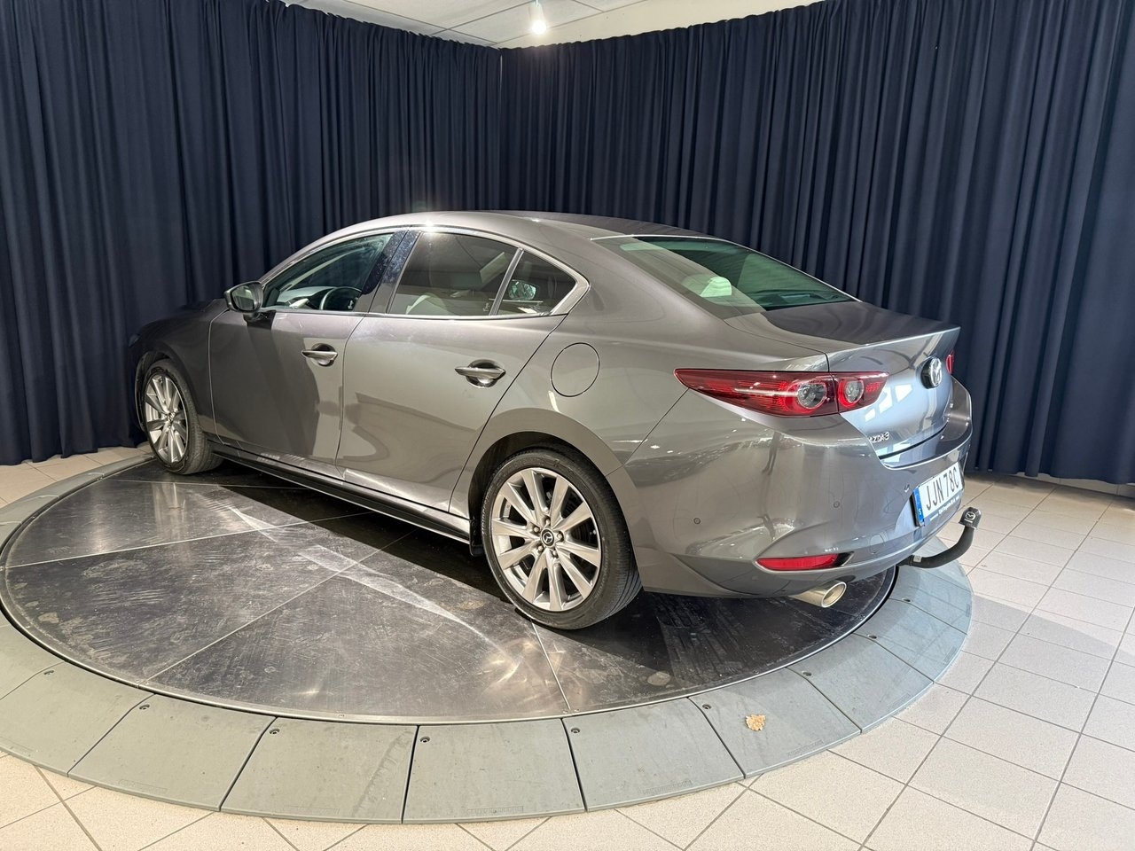 Mazda 3 2.0 e-SKYACTIV-X Hybrid 2019, bild 4/10